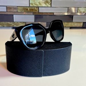 SOLD - Prada 0PR24XS Black/Polar Grey/Black One Size